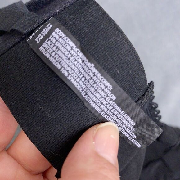 Out from Under Urban Outfitters Size Small Black Unlined Pin Up Bra Wire Free - Picture 8 of 8